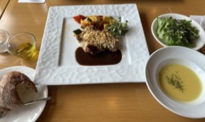 Halal-compliant lunch