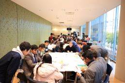 折紙体験の様子