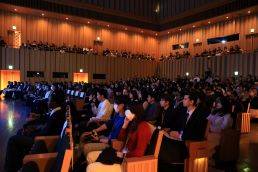 全体会を視聴する様子